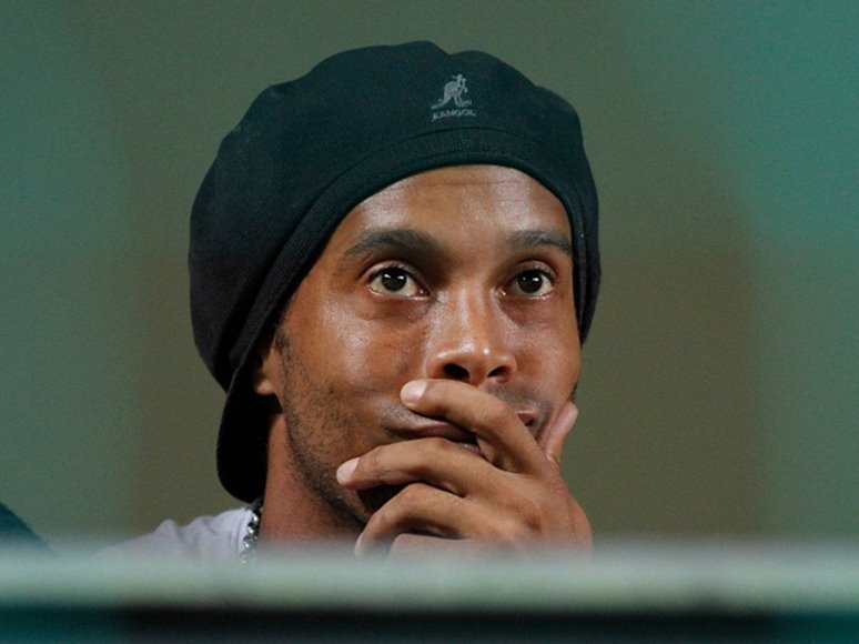 Jogador mais forte do mundo posta foto no Instagram tentando superar  Ronaldinho Gaúcho – Vírgula