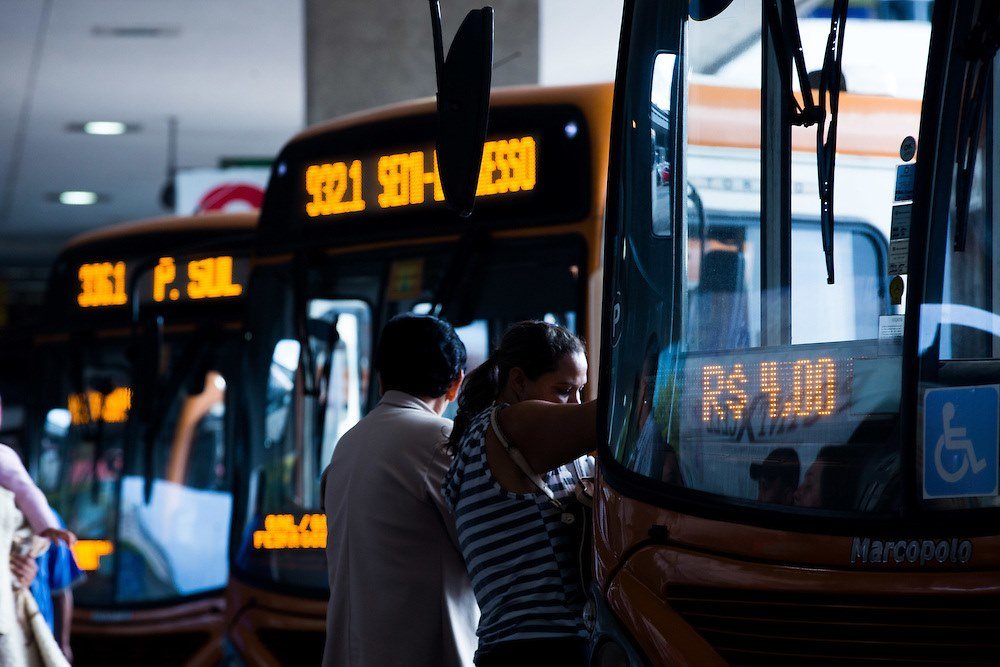 Ônibus Rodoviário - Rodando Pelo Brasil 