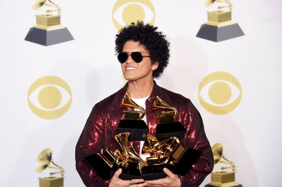 5 momentos (mais) fofos de Bruno Mars no Europe Music Awards