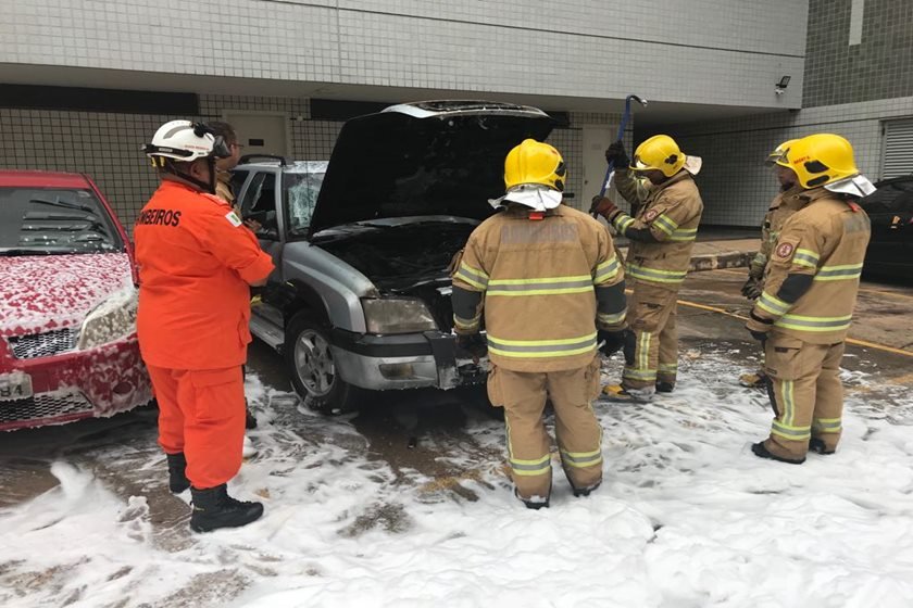 Incêndio em carro