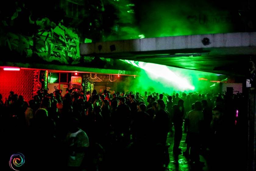 balada em tempos de crise