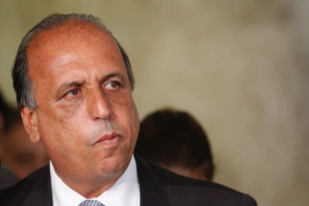 TSE determina cassação de Pezão, ex-governador do Rio