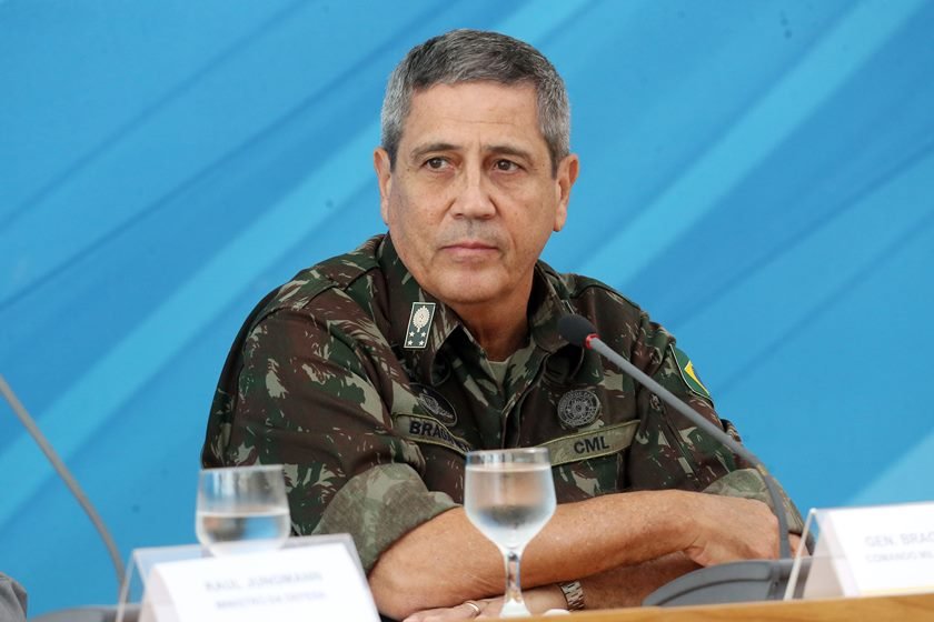 Alto comando do Exército se reúne para debater execução do decreto de intervenção