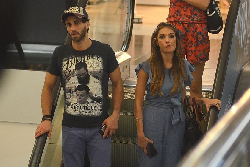 Patrícia Poeta é vista passeando em shopping com novo namorado Metrópoles