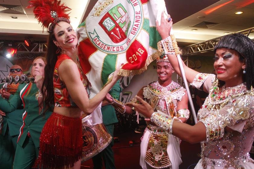 aaa374525_ivete_sangalo_participa_da_feijoadissima_da_grande_rio_g
