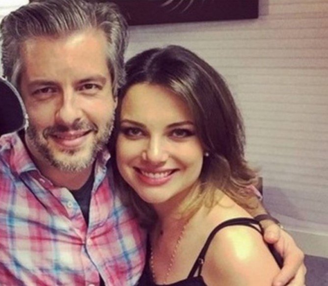 Victor Chaves e Poliana