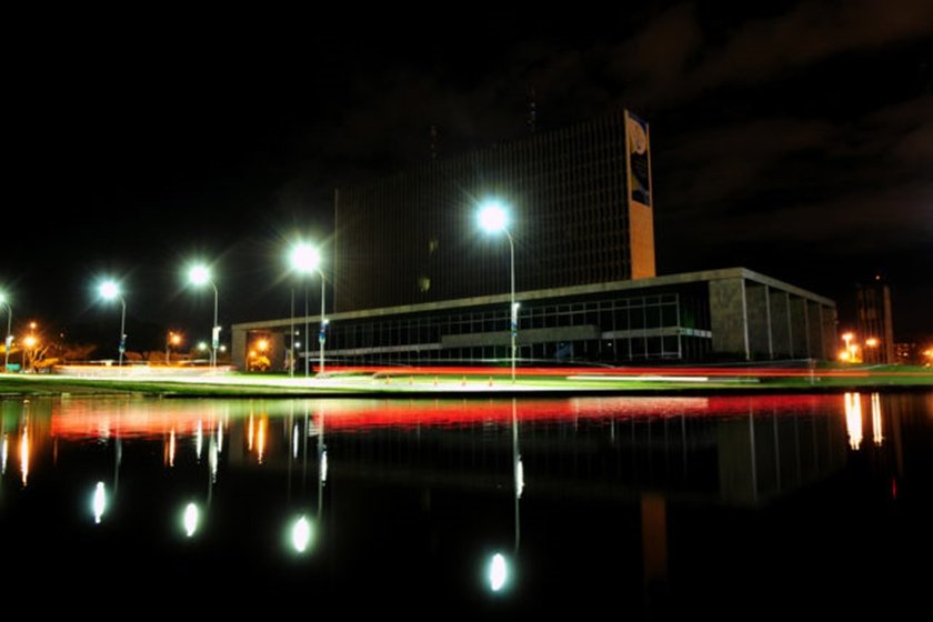 Palácio do Buriti apaga as luzes em apoio ao combate do aquecimento global