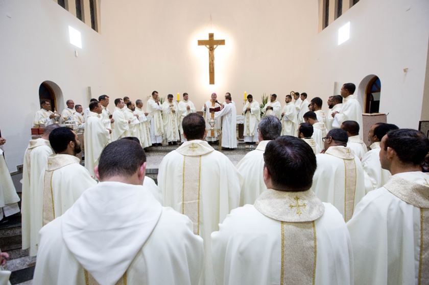 Neste vídeo, o Padre José Danilo da Diocese de Formosa-GO nos