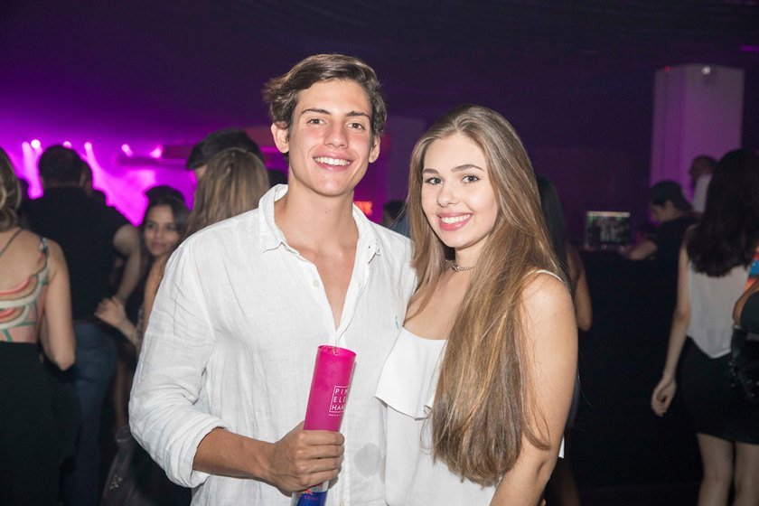 Duo De Djs Radiomatik Agita Noite Na Boate Pink Elephant https www metropoles com de camarote duo de djs radiomatik agitam noite na boate pink elephant