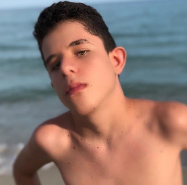 Marcos Mion homenageia filho autista