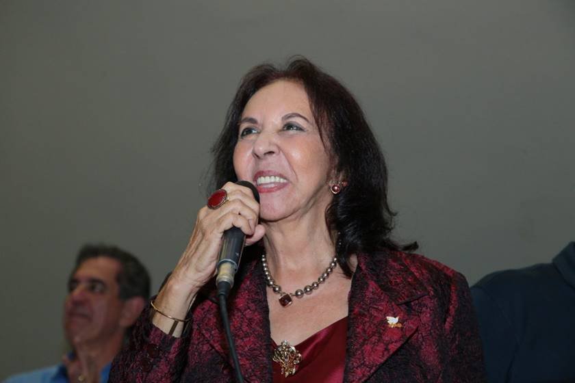 Aos 77 anos, ex-governadora vai disputar a 10ª eleição: “Não desisto”