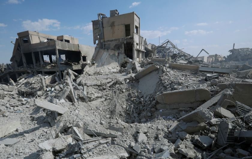 TV estatal diz que 5 mil soldados foram enviados a Douma, após ataque