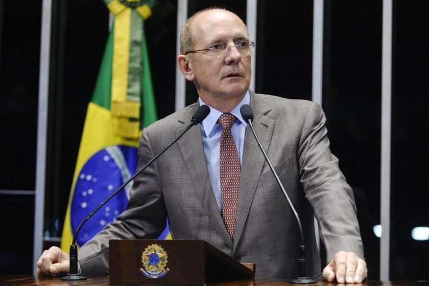 Resultado de imagem para Senador Paulo Bauer diz que foi sondado para ocupar secretaria na Casa Civil