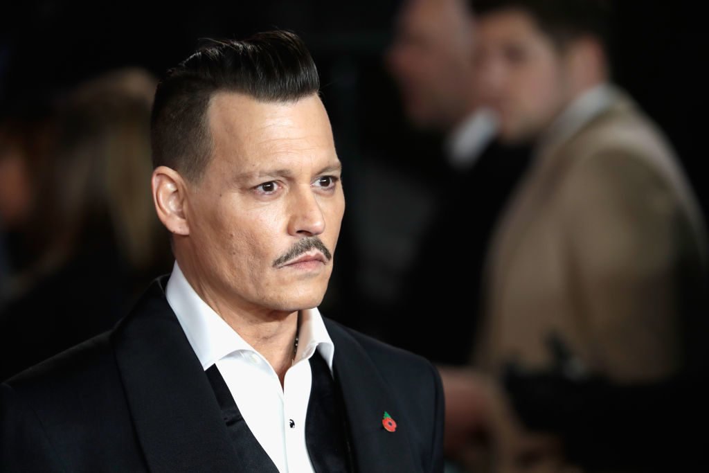 Johnny Depp está fora da franquia de Piratas do Caribe, diz jornal