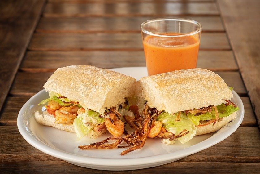 MARIETTA CAFÉ - Bocadillo de Camarão - Crédito Telmo Ximenes reduzida