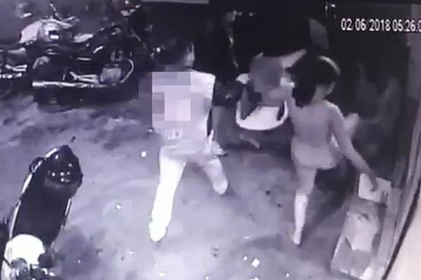 morador de rua espancado