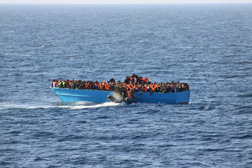 Resultado de imagem para IMIGRANTES BARCO ITÃLIA