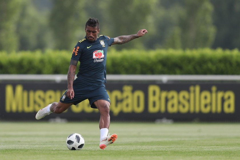 Dois jogadores do Corinthians integram lista da CBF de 'possíveis