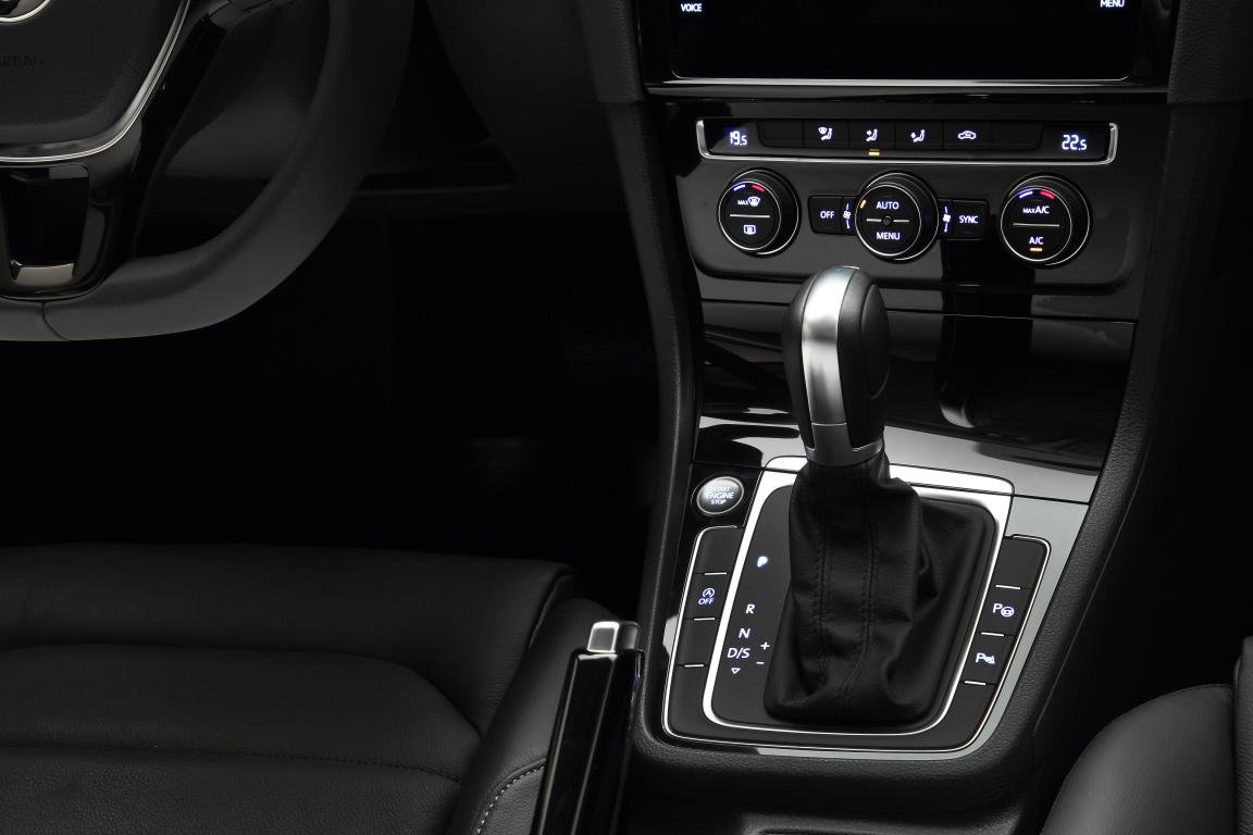 Volkswagen Golf Highline (27)