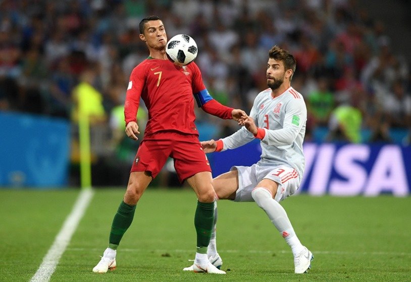 Com show de Cristiano Ronaldo, Portugal e Espanha empatam em 3 a 3