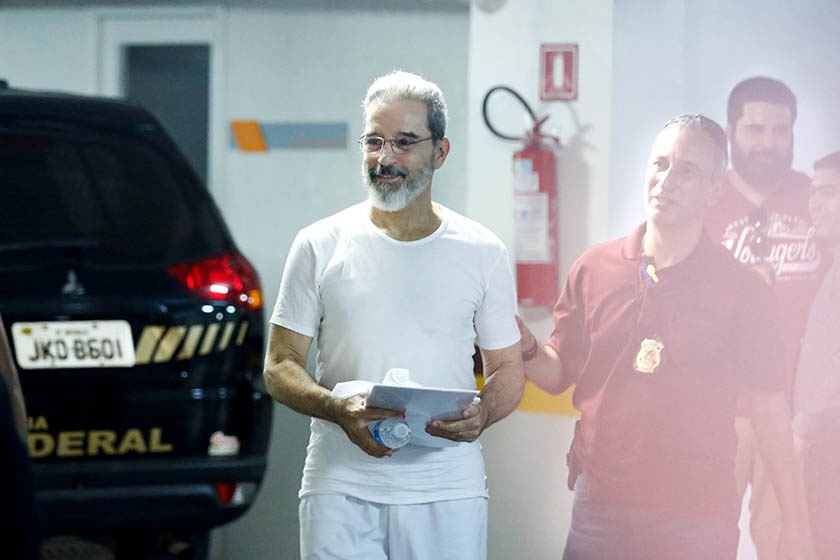 Resultado de imagem para Defesa diz que Luiz EstevÃ£o estÃ¡ preso em condiÃ§Ãµes degradantes