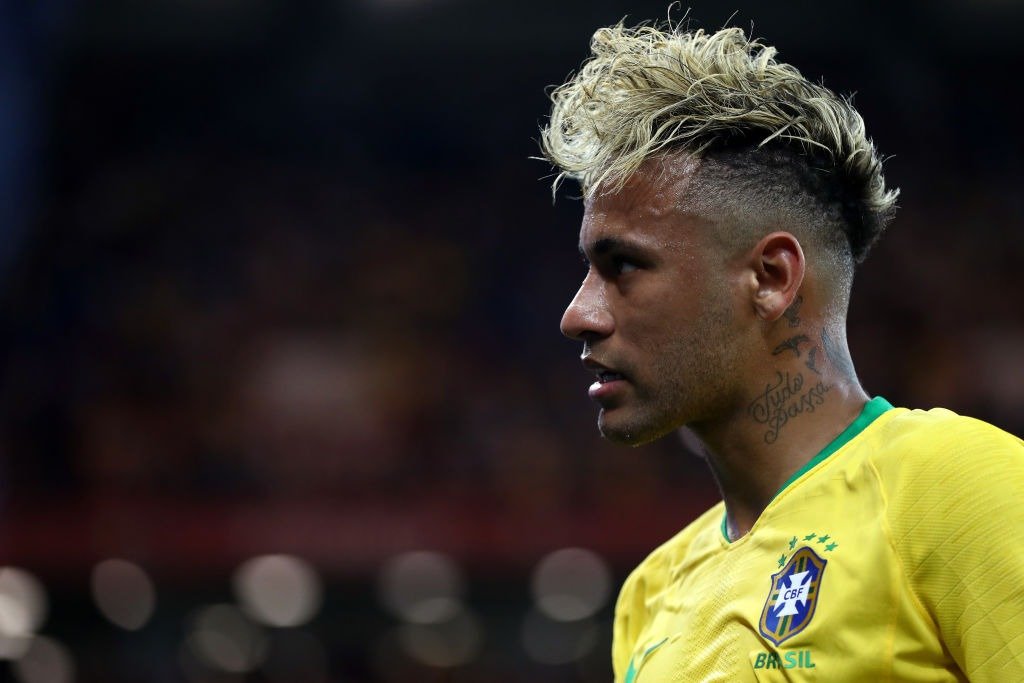 Neymar faz corte de cabelo em homenagem à filha; veja como ficou