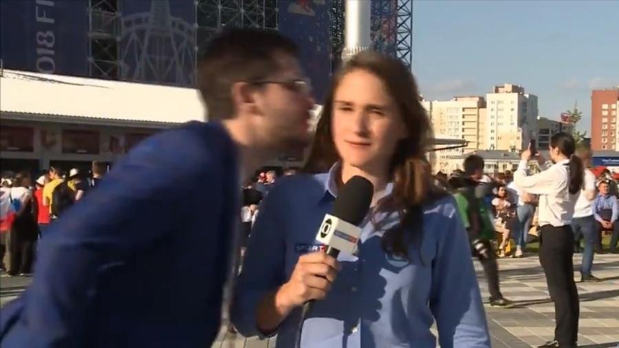 Vídeo: Repórter da Globo é assediada ao vivo - 03/10/2023 - Televisão - F5
