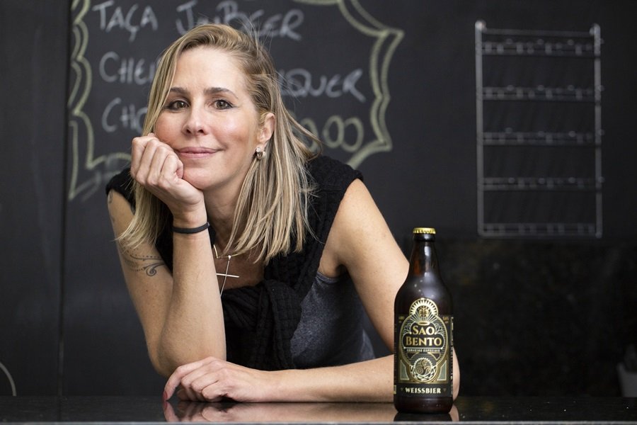 Perfil da Patrícia, uma brasiliense que faz cerveja na Chapada dos Veadeiros