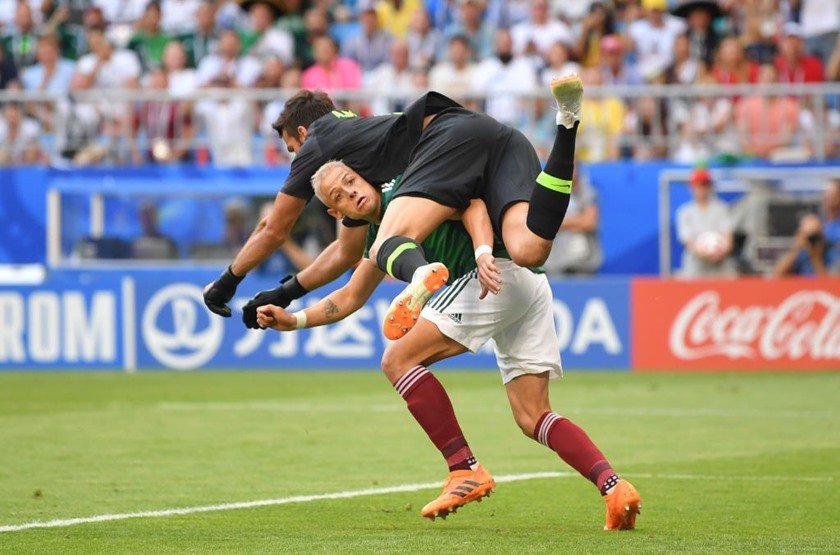 chicharito hernandez alisson brasil méxico