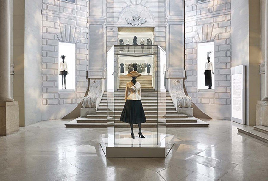 Dior exposição em Paris