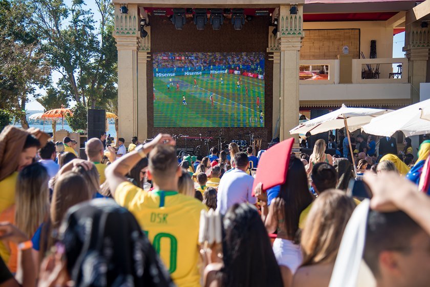 Brasília (DF), 06/07/2018 Jogo do Brasil Na Praia Local: Na Praia Orla do Lago Foto: Hugo Barreto/Metrópoles
