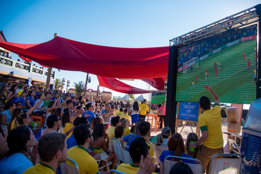 Brasília (DF), 06/07/2018 Jogo do Brasil Na Praia Local: Na Praia Orla do Lago Foto: Hugo Barreto/Metrópoles