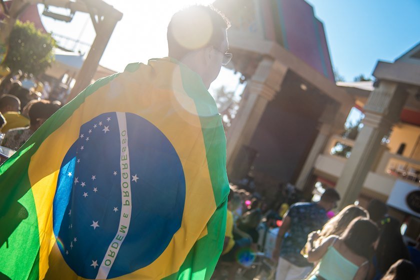 Brasília (DF), 06/07/2018 Jogo do Brasil Na Praia Local: Na Praia Orla do Lago Foto: Hugo Barreto/Metrópoles