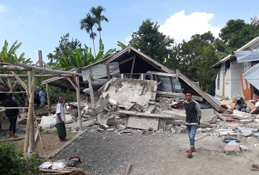 Forte terremoto atinge ilha da Indonésia e deixa 14 mortos