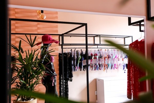 lojas de moda praia online