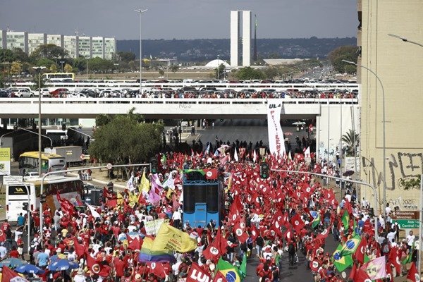 Manifestação pró-Lula novas (1)