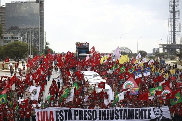 Manifestação pró-Lula novas (4)