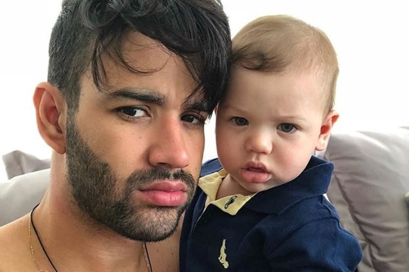 Filho de Gusttavo Lima ostenta com brinquedo avaliado em R 7 mil Filho de Gusttavo Lima ostenta com brinquedo avaliado em R 7 mil