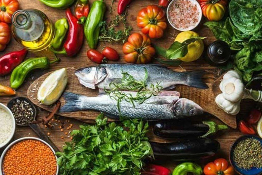 Foto colorida de alimentos que compõe a dieta mediterrânea - Metrópoles