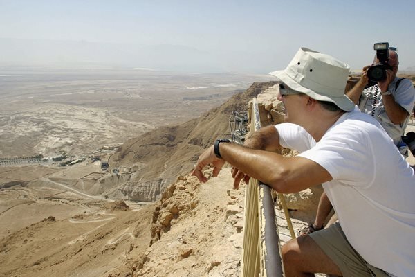 Chris Noth Visits Israeli Tourist Sites