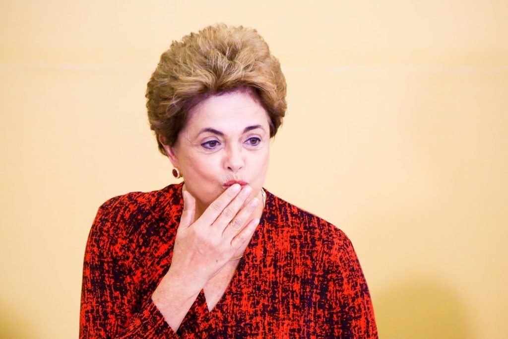 Após ser chamada de burra, Dilma ganha indenização de R ...