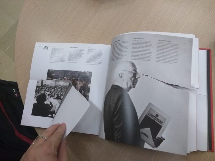 Livros sobre direitos humanos rasgados na BCE UNB