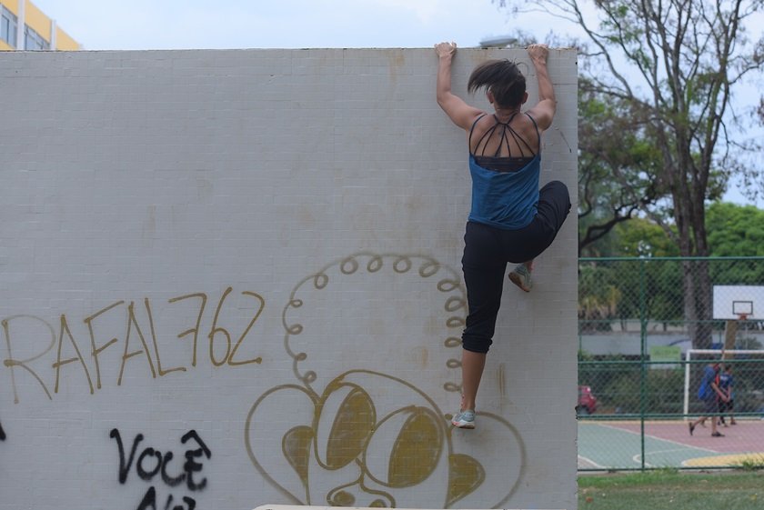 AS MULHERES DO PARKOUR DE TAUBATÉ 