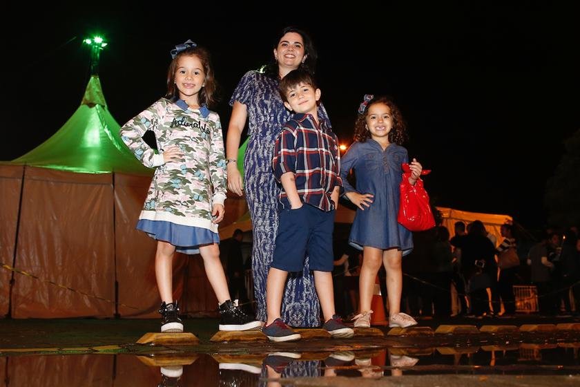 Brasília(DF), 07/11/2018 Espetáculo de Circo Marabá. Local: Shopping Boulevard (estacionamento). Foto: Igo Estrela/Metrópoles