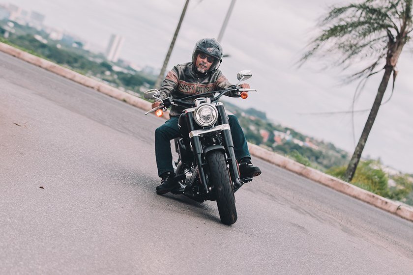 Brasília (DF), 28/10/2018 - Evento: Tião Borges, 54 anos de idade, que pilota motocicletas desde aos 13 anos - Local 206 Asa Norte Foto: JP Rodrigues/Especial para Metrópoles