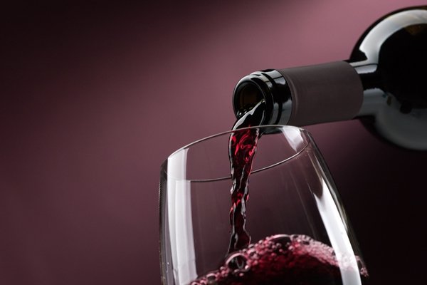 Etiqueta da rolha: veja 10 regras para não abrir mão dos vinhos