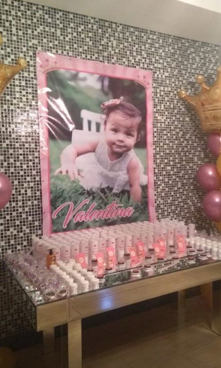 Neném festa filha