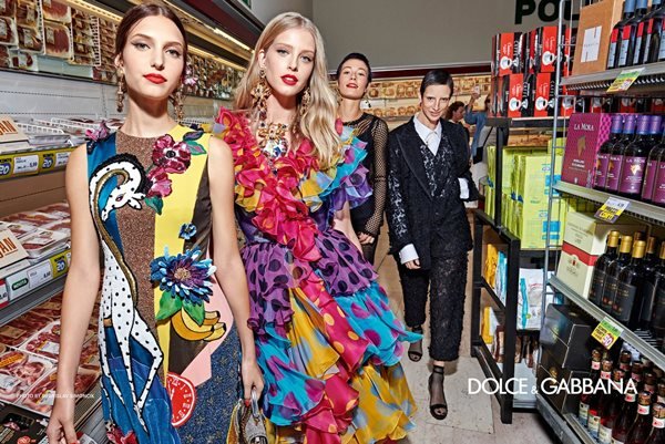 Dolce&Gabbana parte para briga com blogueiros e pede US$ 600 milhões em  processo