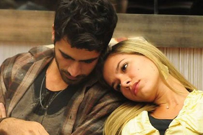 Romances BBB11_Adriana e Rodrigão red