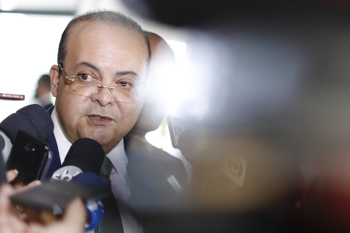 Governador Ibaneis Rocha quebra queixo térreo do Palácio do Pl